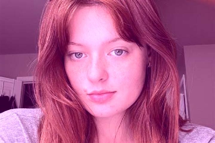 Natalie, 29, a auburn grey-eyed mixed companion based in Deanshanger. Offering Striptease, Party Girl, CIM. Available for incall and outcall, day and evening...