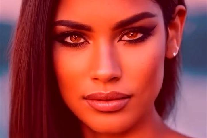 Natalie, 29, a blonde amber-eyed latina companion based in Sterley. Offering CIM, Couples, GFE, Travel Companion. Available for incall and outcall, day and e...