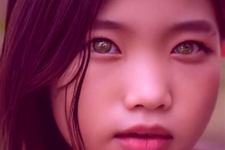 Natalie, 29, a red green-eyed asian companion based in Divisa Nova. Offering Striptease, GFE, Couples, Overnight. Available for incall and outcall, overnight...
