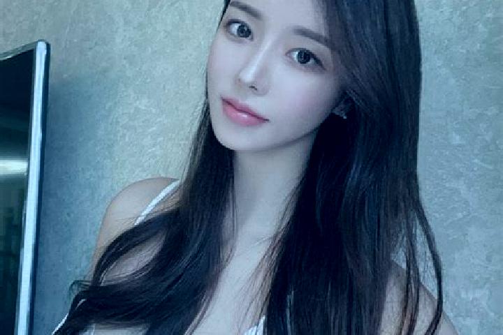 Natalie, 29 — Escort in Yanggan, China