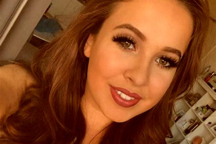 Natalie, 30, a auburn blue-eyed middle eastern companion based in Bruck an der Leitha. Offering Roleplay, Domination, Striptease, Dinner Date. Available for ...