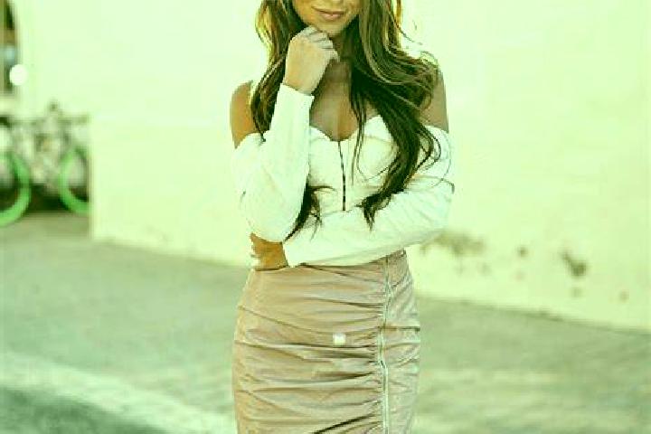 Natalie, 30, a auburn dark-eyed latina companion based in Paracuellos de Jiloca. Offering Fetish, Dinner Date, Deep French Kissing. Available for incall and ...