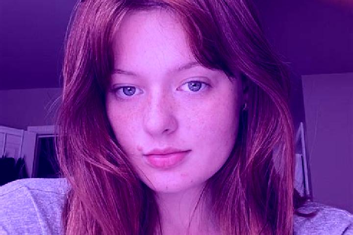 Natalie, 30, a auburn grey-eyed mixed companion based in Skarmagkas. Offering A-Level, Party Girl, 69, GFE. Available for incall and outcall, overnight booki...