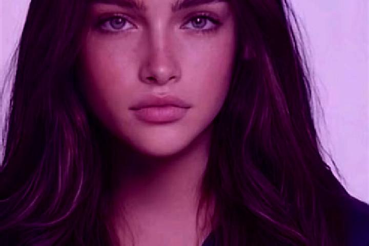 Natalie, 30, a brunette blue-eyed mediterranean companion based in Bulls. Offering Dinner Date, Party Girl, Roleplay, OWO, Erotic Massage. Available for inca...