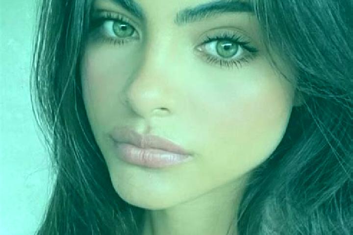 Natalie, 30, a brunette green-eyed latina companion based in Smitshoek. Offering Travel Companion, GFE, Dinner Date, Prostate Massage. Available for incall a...