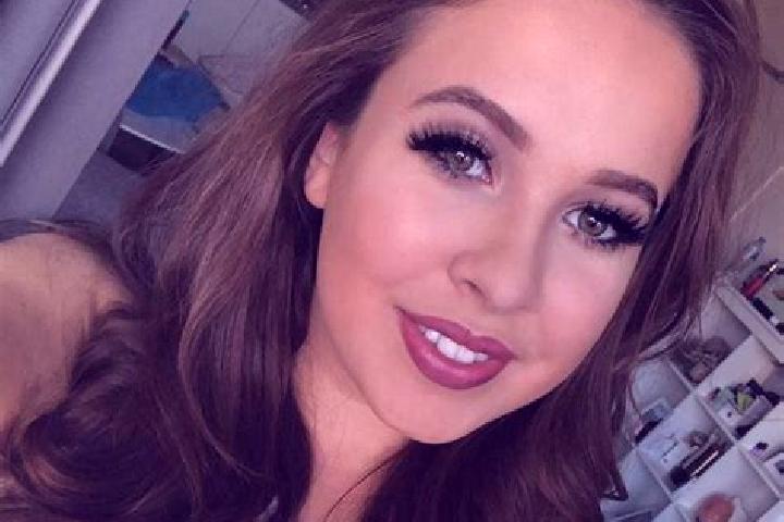 Natalie, 30, a dark blonde amber-eyed mixed companion based in Grimburg. Offering Party Girl, GFE, Roleplay, Prostate Massage. Available for incall and outca...