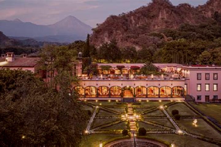 Natalie, 30 — Escort in Hacienda Santa Fe, Mexico