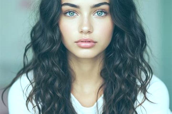 Natalie, 31, a auburn amber-eyed mediterranean companion based in Adana. Offering Fetish, GFE, Dinner Date, Tantra. Available for incall and outcall, day and...