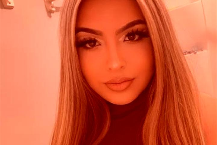 Natalie, 31, a blonde brown-eyed latina companion based in Paisley. Offering OWO, Striptease, Dinner Date, 69. Available for incall and outcall, day and even...
