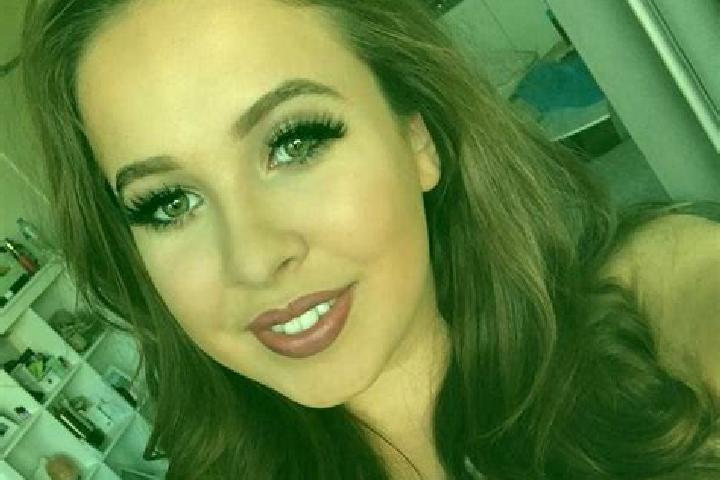 Natalie, 31, a brunette amber-eyed caribbean companion based in La Roda de Andalucia. Offering BDSM, Striptease, Travel Companion, Girlfriend Experience, Rol...