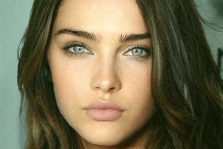 Natalie, 31, a brunette blue-eyed latina companion based in Zarza de Tajo. Offering Party Girl, GFE, Travel Companion, Duos, Erotic Massage. Available for in...