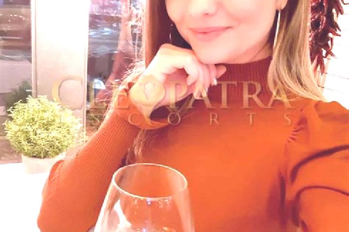 Natalie, 31, a red dark-eyed middle eastern companion based in Oak Grove Heights. Offering Striptease, Prostate Massage, OWO. Available for incall and outcal...