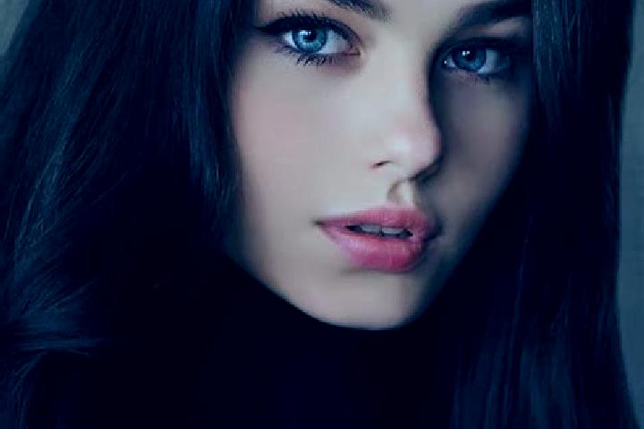 Natalie, 31, a red dark-eyed slavic companion based in Kagui. Offering Deep French Kissing, CIM, GFE, BDSM. Available for incall and outcall, day and evening...