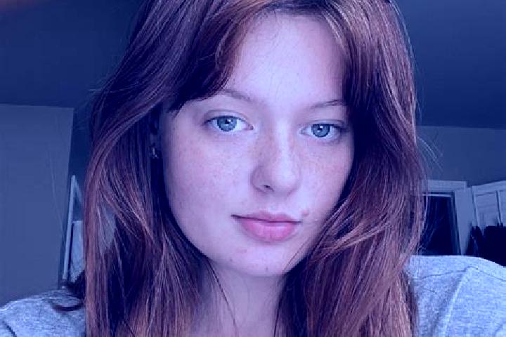 Natalie, 32, a auburn grey-eyed mixed companion based in Ruma. Offering Massage, Deep French Kissing, Domination. Available for incall and outcall, overnight...