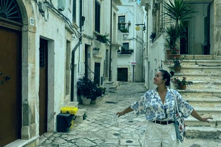 Natalie, 32 — Escort in Putignano, Italy