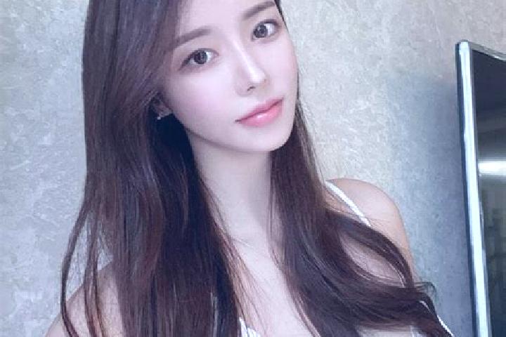 Natalie, 32 — Escort in Zhongyun, China