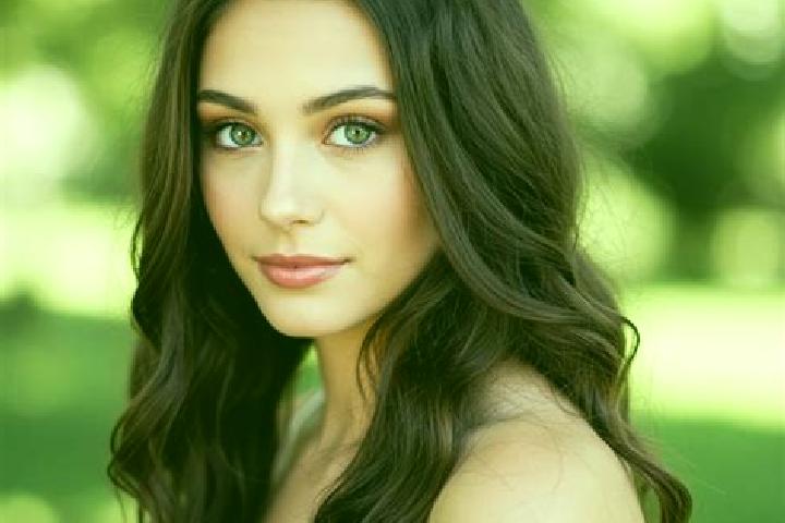 Natalie, 33, a black hazel-eyed mixed companion based in Dryzhyna Hreblia. Offering Couples, Deep French Kissing, Girlfriend Experience. Available for incall...