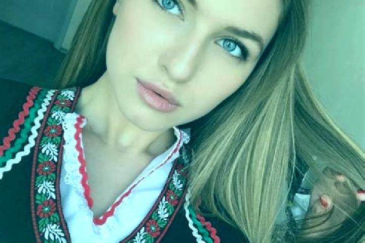 Natalie, 33, a brunette green-eyed slavic companion based in Panadtaban. Offering 69, Party Girl, Overnight, A-Level. Available for incall and outcall, overn...