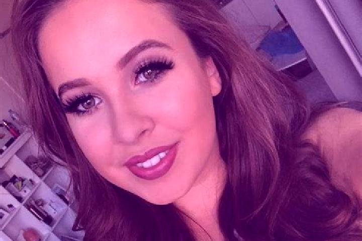 Natalie, 33, a dark blonde amber-eyed mixed companion based in El Azotal. Offering Couples, Travel Companion, Fetish, Roleplay. Available for incall and outc...
