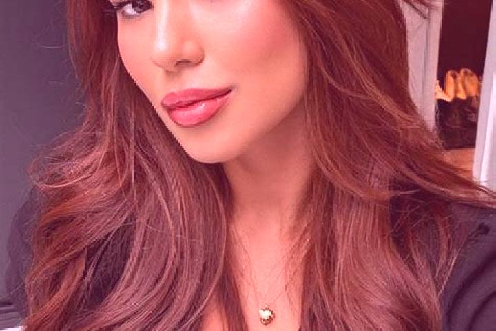 Natalie, 34, a chestnut brown-eyed latina companion based in Epargnes. Offering Roleplay, Duos, OWO. Available for incall and outcall, day and evening dates.