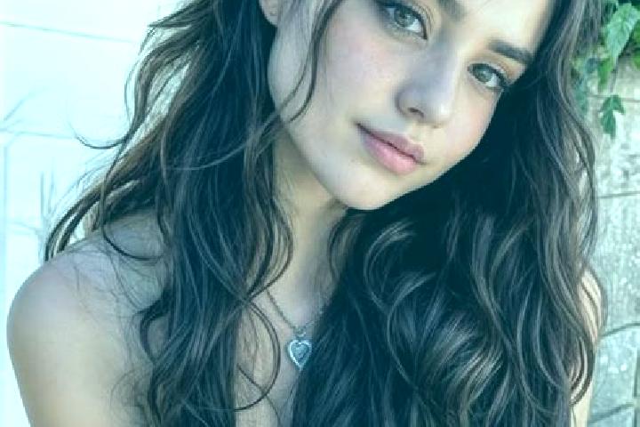 Natalie, 34, a chestnut hazel-eyed middle eastern companion based in Miahuichan. Offering Overnight, Travel Companion, Domination, Girlfriend Experience, Str...