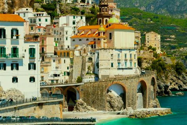 Natalie, 34 — Escort in Magola, Italy