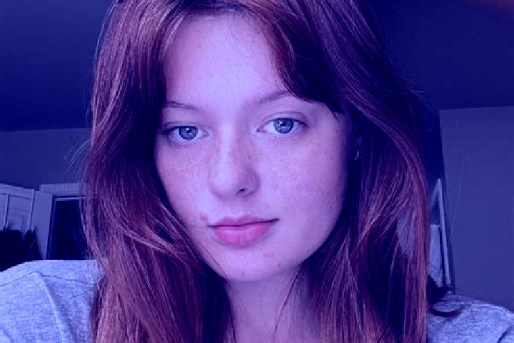 Natalie, 35, a auburn amber-eyed latina companion based in Seiches-sur-le-Loir. Offering CIM, Deep French Kissing, OWO, Couples. Available for incall and out...