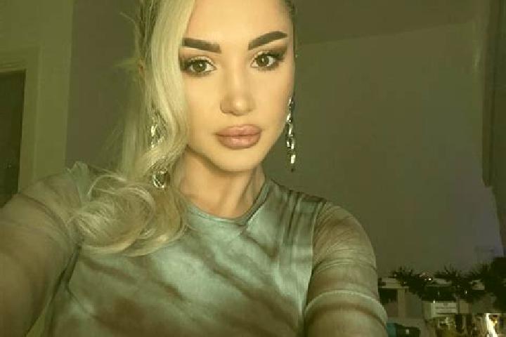 Natalie, 35, a auburn grey-eyed middle eastern companion based in Bay-Khaak. Offering Travel Companion, Fetish, A-Level, Party Girl, Couples. Available for i...