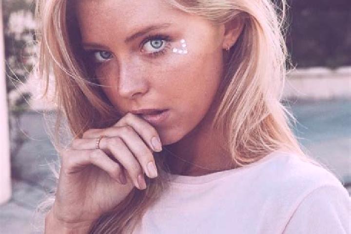 Natalie, 35, a blonde blue-eyed caribbean companion based in Koempoec. Offering Striptease, OWO, Duos, Travel Companion. Available for incall and outcall, da...
