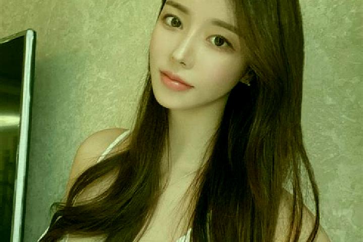 Natalie, 35 — Escort in Tidong, China