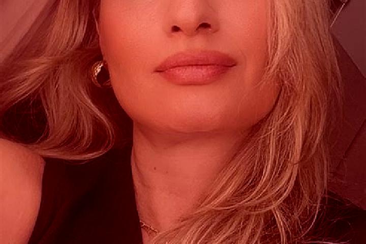 Natalie, 35 — Escort in Tramayes, France