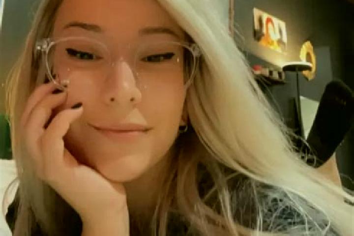 Natalie, 36, a blonde grey-eyed indian companion based in Frasnes-lez-Buissenal. Offering Roleplay, Massage, 69. Available for incall and outcall, overnight ...