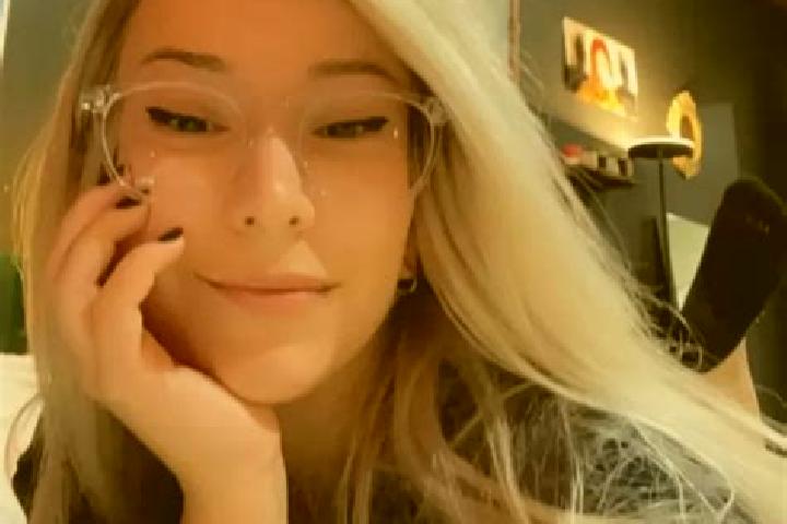 Natalie, 36, a blonde grey-eyed indian companion based in Lagartera 1ra. Seccion. Offering Domination, Striptease, CIM, GFE. Available for incall and outcall...