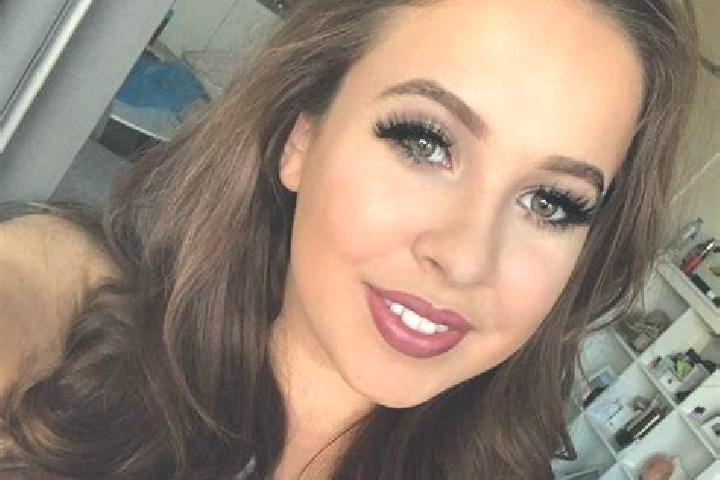 Natalie, 36, a chestnut amber-eyed mediterranean companion based in Marly. Offering Domination, Deep French Kissing, Travel Companion, OWO, Erotic Massage. A...