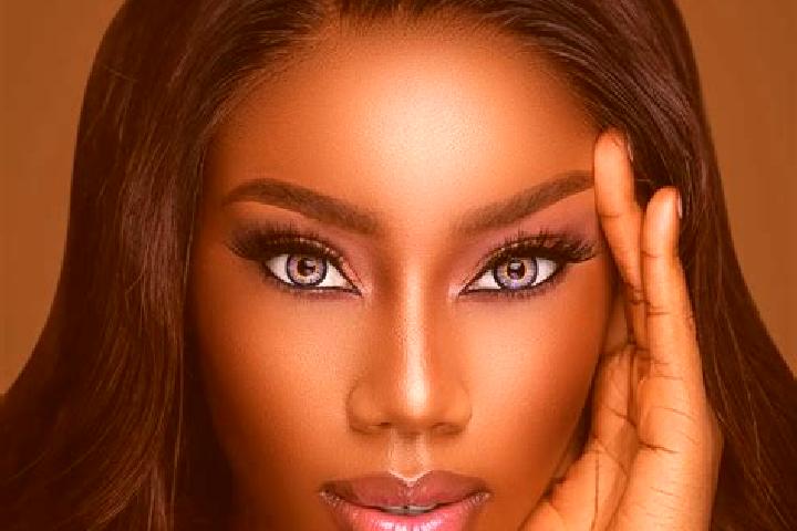 Natalie, 36, a chestnut blue-eyed ebony companion based in Colcord. Offering Erotic Massage, 69, CIM. Available for incall and outcall, day and evening dates.