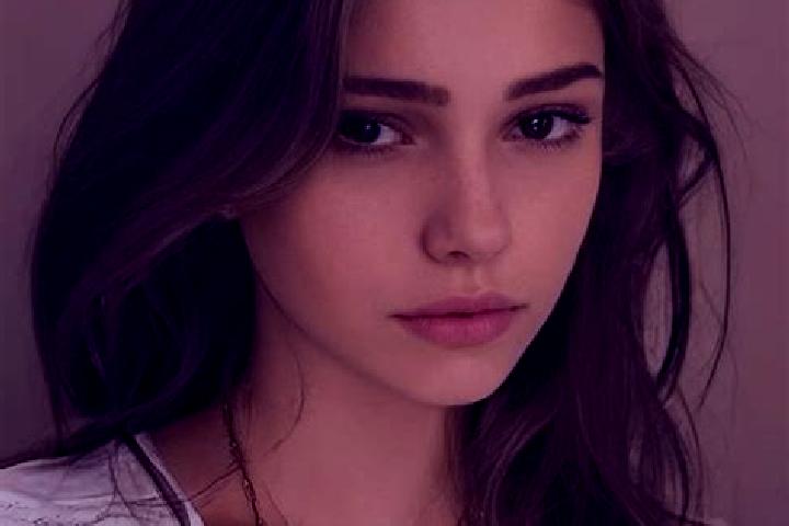 Natalie, 36, a chestnut grey-eyed slavic companion based in Zschopau. Offering Deep French Kissing, Girlfriend Experience, Dinner Date, A-Level. Available fo...