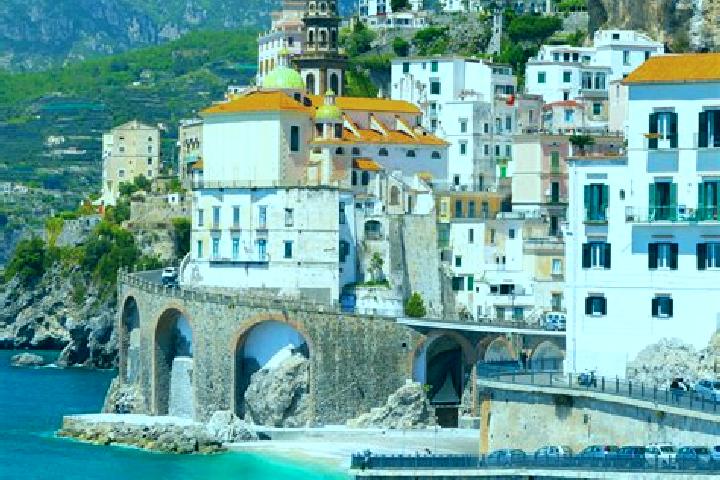 Natalie, 36 — Escort in Roaschia, Italy