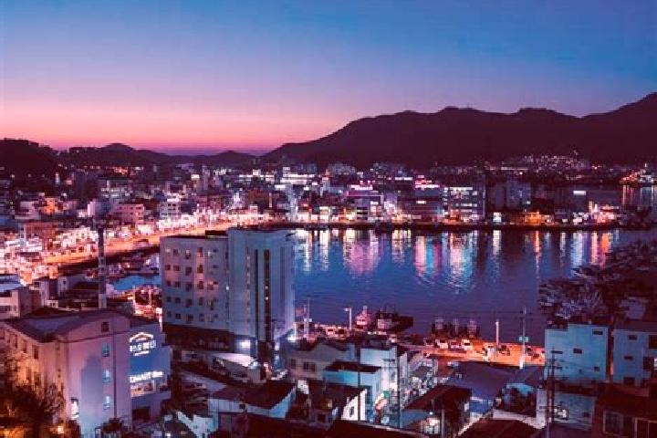 Natalie, 36 — Escort in Tongyeong, South Korea