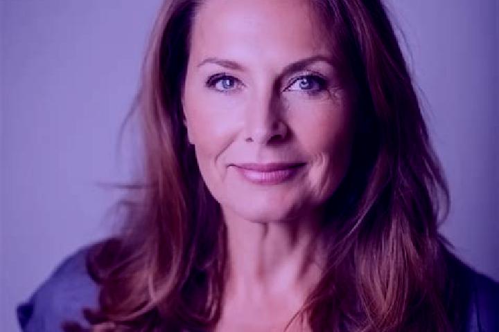 Natalie, 37, a chestnut green-eyed caucasian companion based in Frontonas. Offering Erotic Massage, Domination, CIM, Couples. Available for incall and outcal...