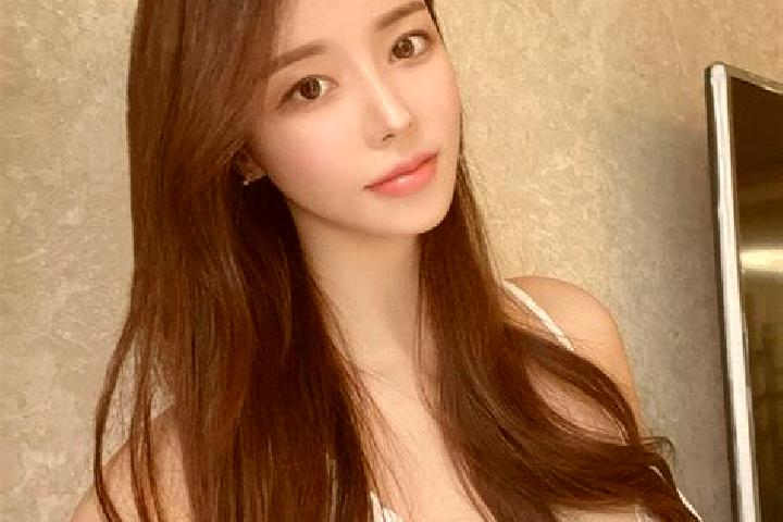 Natalie, 37 — Escort in Diaowei, China