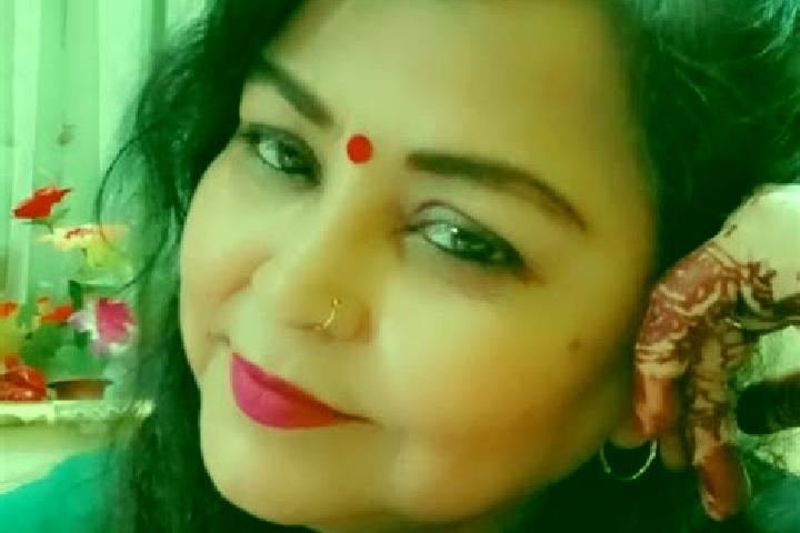 Natalie, 37 — Escort in Madhoganj, India