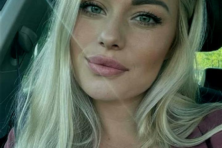 Natalie, 38, a blonde hazel-eyed mixed companion based in Krasnovishersk. Offering 69, Massage, Erotic Massage. Available for incall and outcall, day and eve...