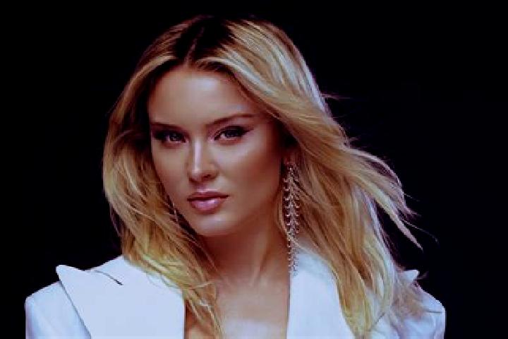 Natalie, 38 — Escort in Nea Alikarnassos, Greece