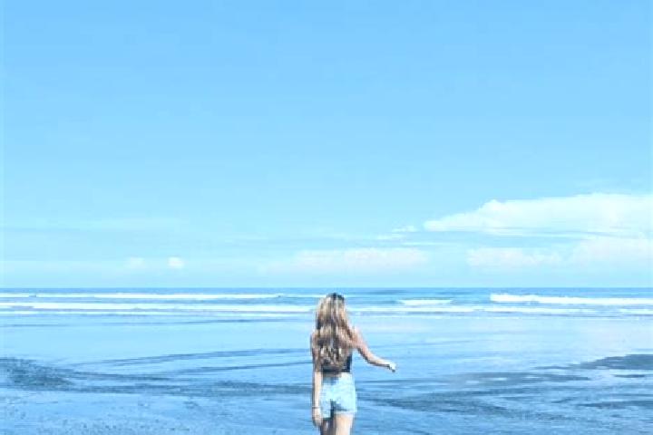 Natalie, 38 — Escort in Prawira, Indonesia