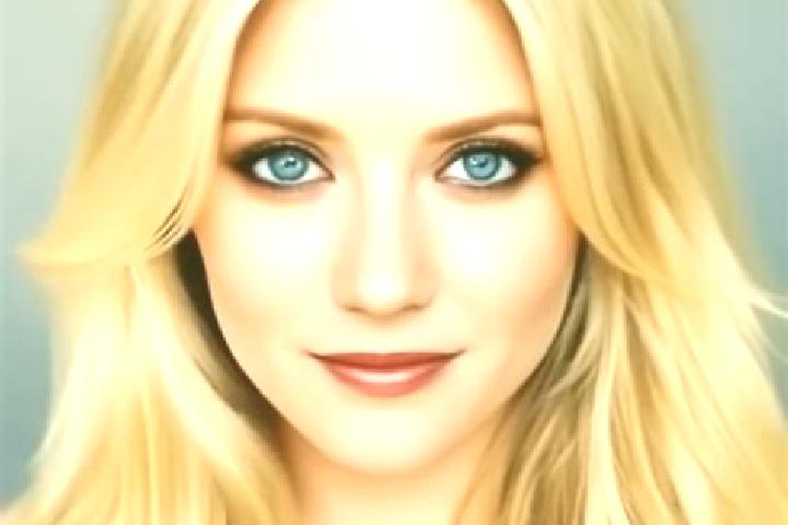 Natalie, 39, a blonde amber-eyed caucasian companion based in Fengchan. Offering 69, Girlfriend Experience. Available for incall and outcall, day and evening...