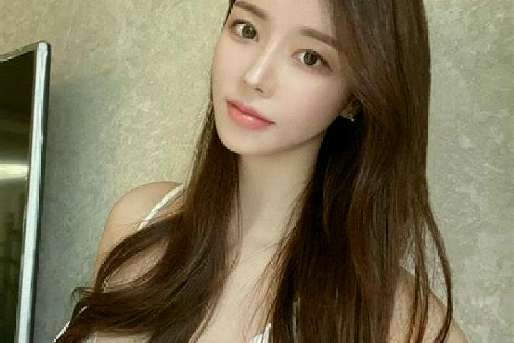 Natalie, 39 — Escort in Lanzhong, China