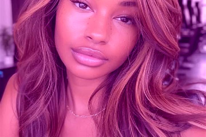 Nora, 20, a blonde dark-eyed mixed companion based in Novi Ligure. Offering Deep French Kissing, Dinner Date, Erotic Massage, Prostate Massage. Available for...