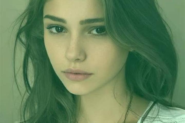 Nora, 20, a chestnut dark-eyed slavic companion based in Totora. Offering GFE, Duos, Girlfriend Experience, BDSM, Prostate Massage. Available for incall and ...