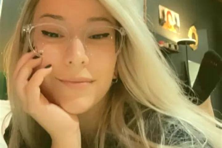 Nora, 20, a platinum blonde amber-eyed latina companion based in Las Matas de Santa Cruz. Offering Couples, BDSM, Prostate Massage, Erotic Massage, Fetish. A...