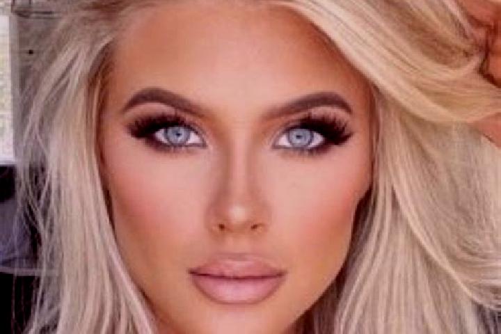 Nora, 20, a platinum blonde hazel-eyed latina companion based in Yurovka. Offering Fetish, Dinner Date, Roleplay. Available for incall and outcall, day and e...